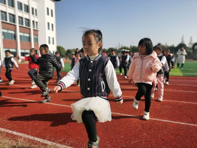 我园举行幼儿早操比赛